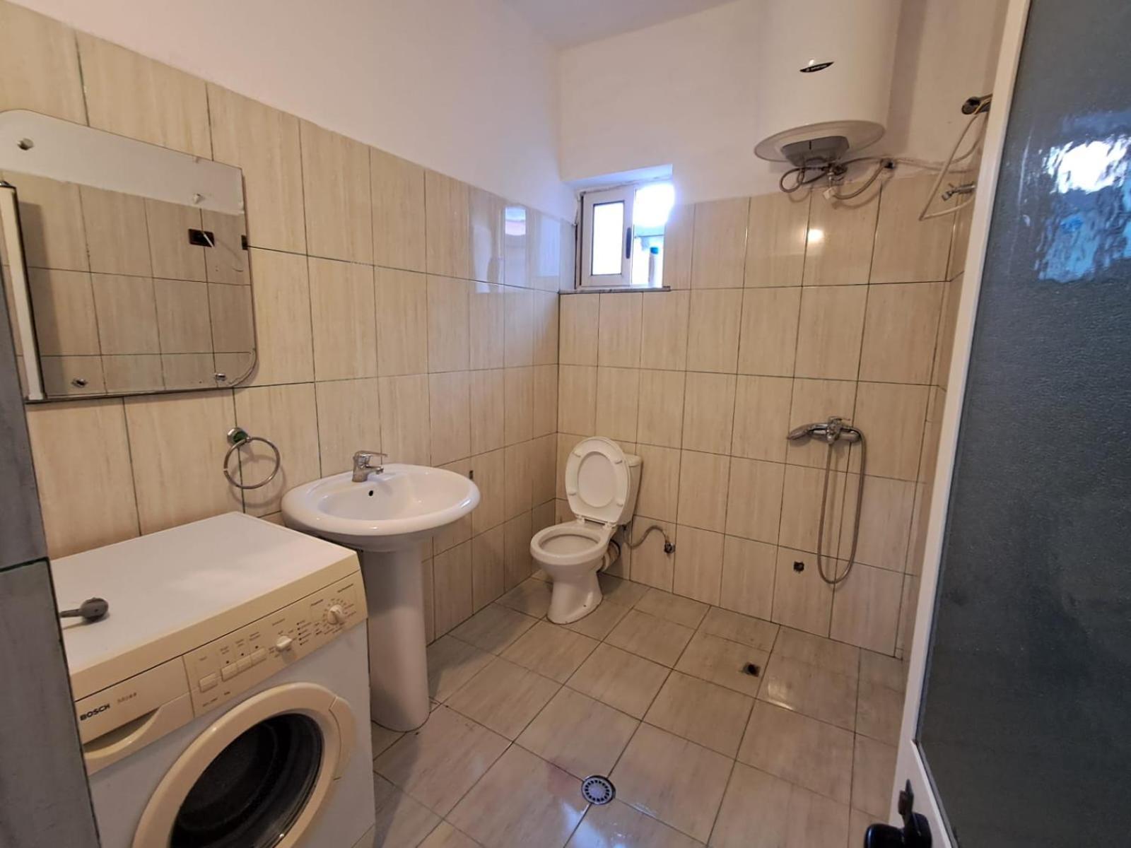 Simple And Cozy Appartement Tirana